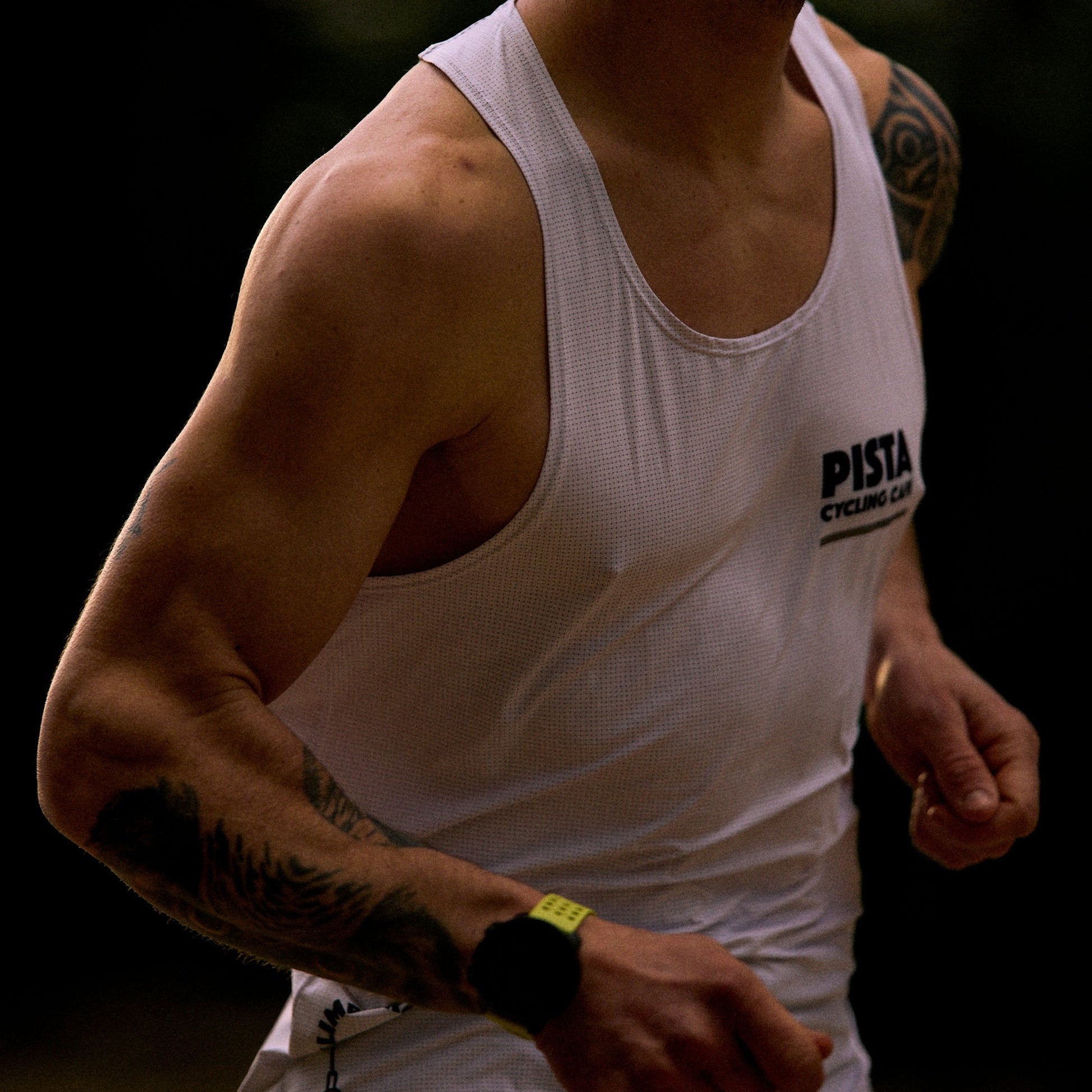 Débardeur Running FLOW - Débardeur Trail Ultra - Léger | Pista - boutique.pista.cc