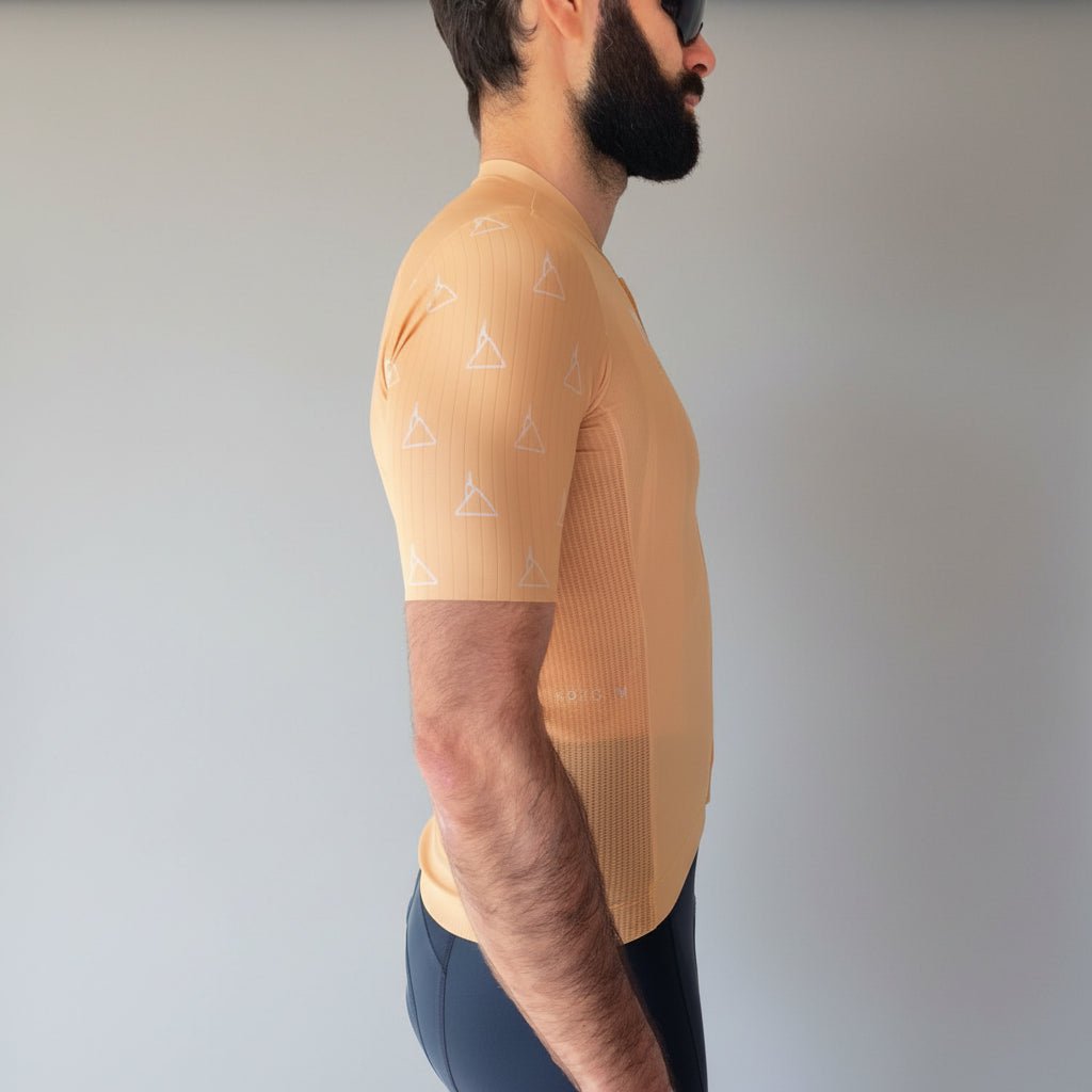 Jersey Gold 'Thirsty for a Climb!' - Maillot Cyclisme pour les Grimpeur.es | Pista - boutique.pista.cc