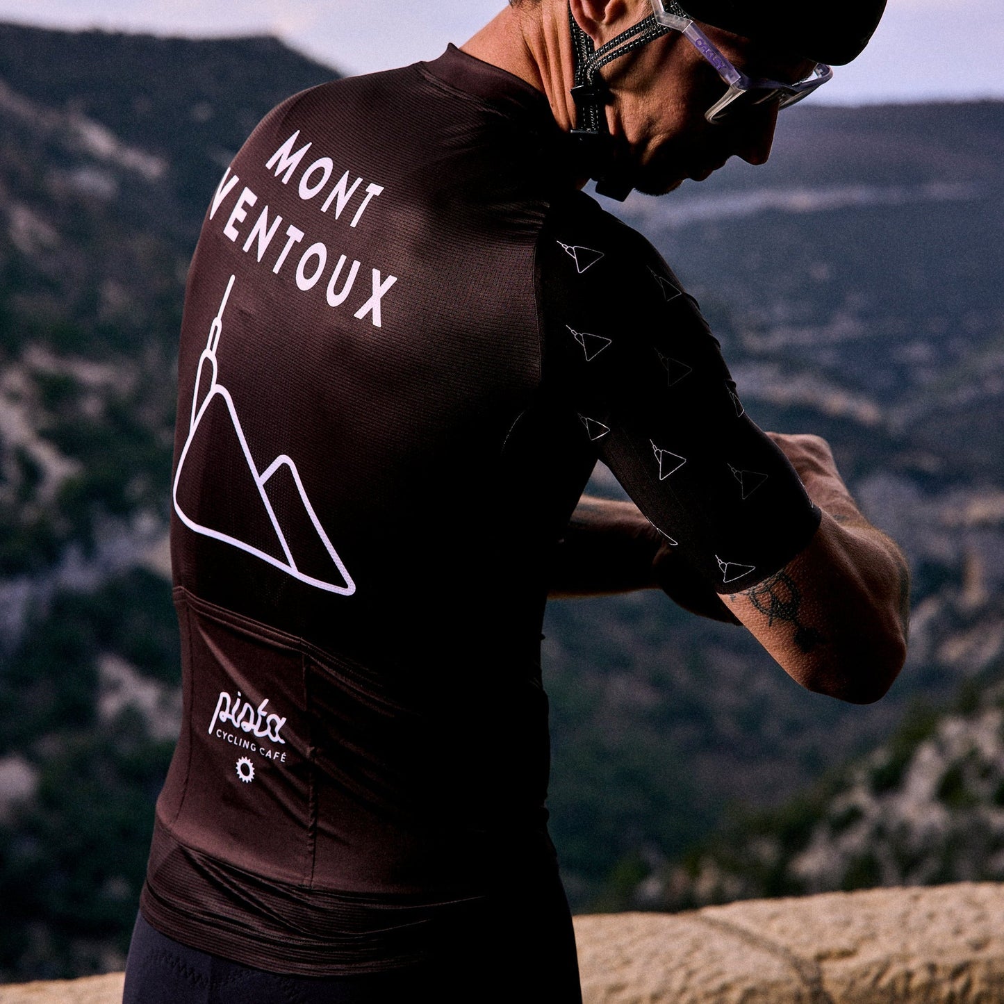 Maillot Noir Mont Ventoux 2026 - Jersey Cyclisme | Pista - boutique.pista.cc